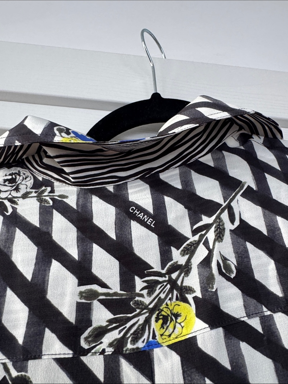 CHANEL Black & White Geometric Floral Shirt - Picture 8 of 9